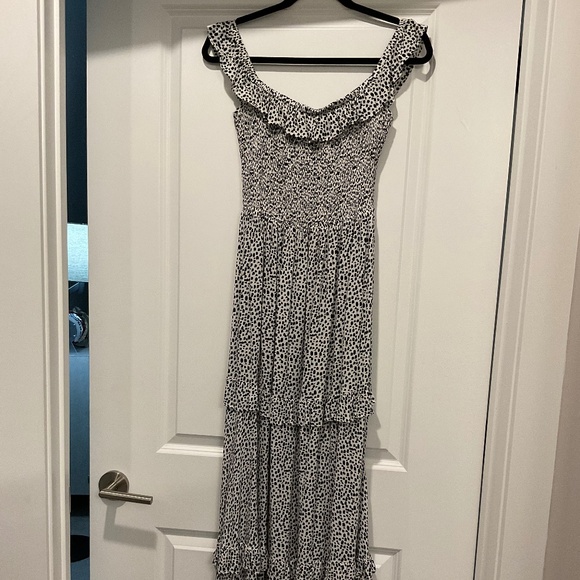 Express - black and white cheetah print maxi dress, off the shoulder straps - Picture 1 of 2